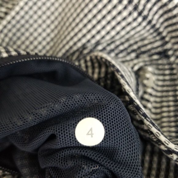 Lululemon Gingham Full-ZIp Forme Jacket - Picture 6 of 6